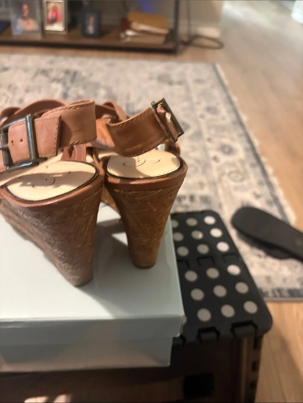 Jessica Simpson everyday toe leather